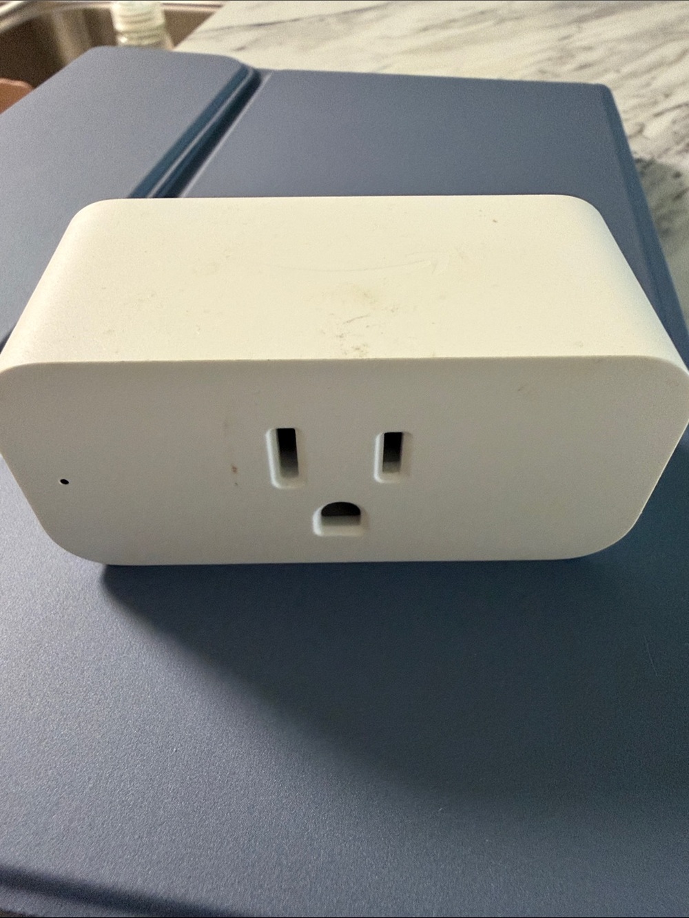 Amazon White Smart Wi‑Fi Plug Adapter